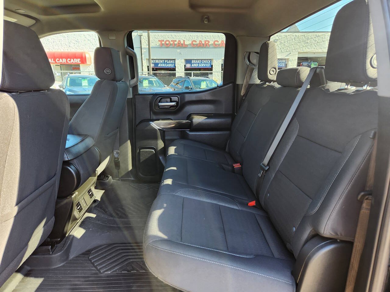 Used 2025 Chevrolet Silverado 1500 Custom Trail Boss w/ Midnight Edition AWD/4WD image 14