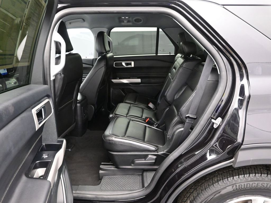 Used 2024 Ford Explorer XLT w/ Equipment Group 202A image 15