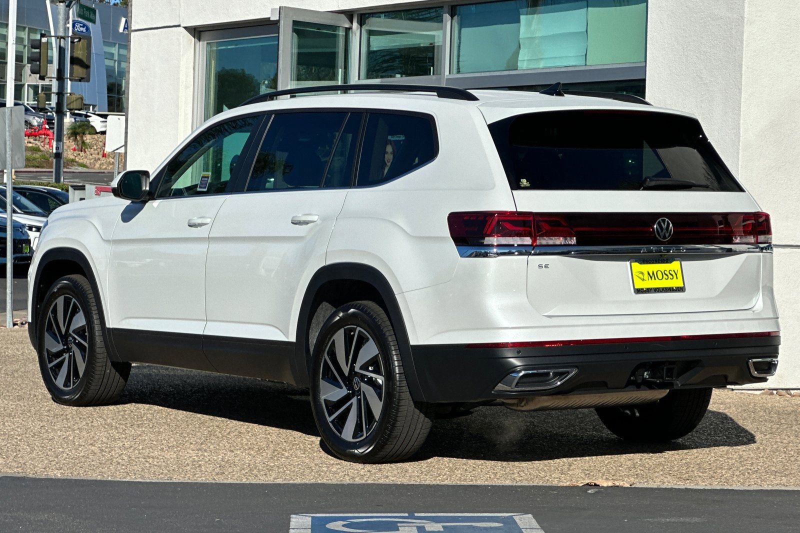 New 2026 Volkswagen Atlas SE image 6