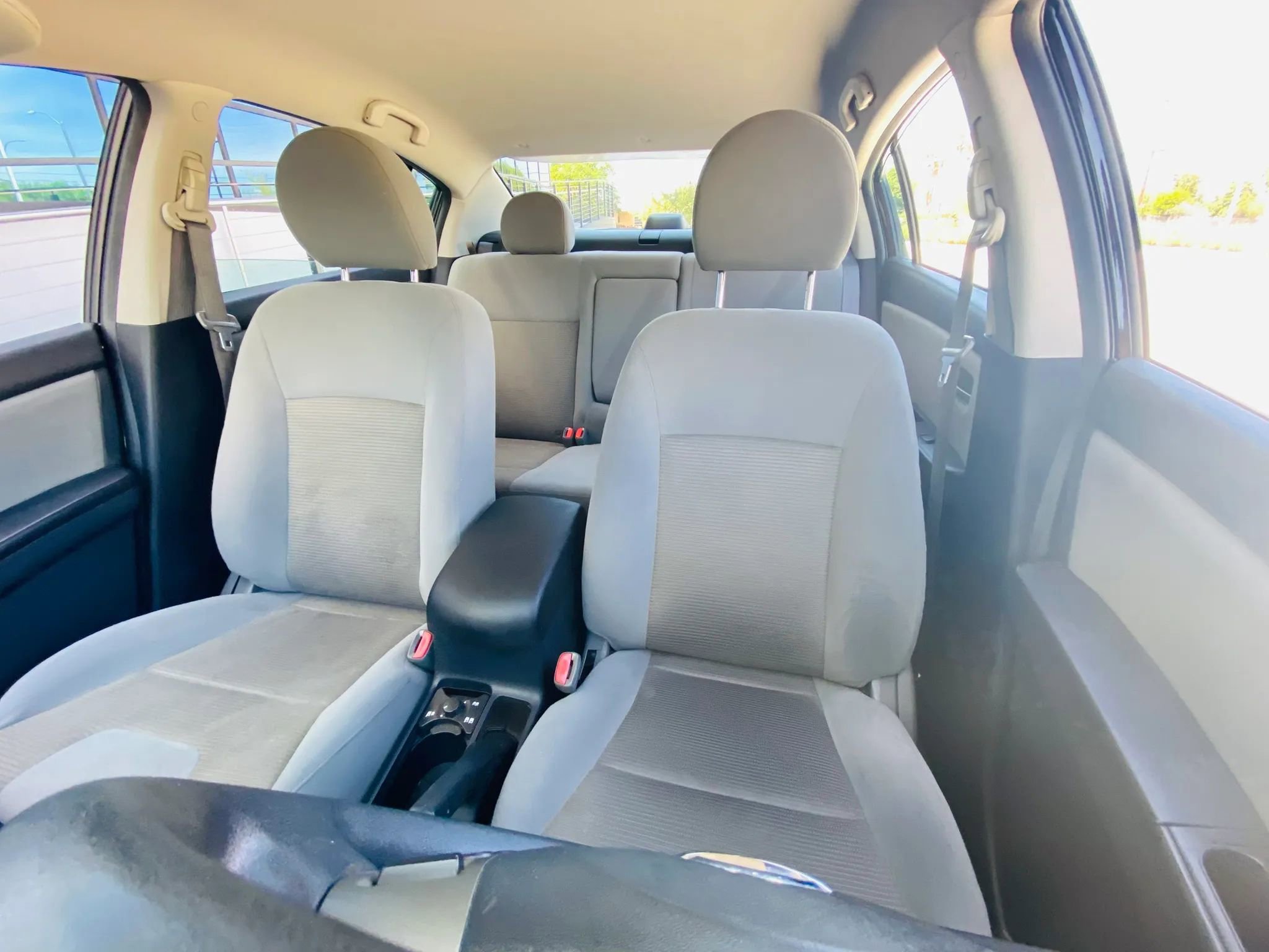 Used 2010 Nissan Sentra 2.0 S FWD image 9