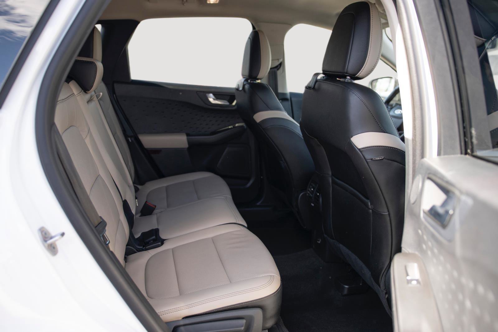 Used 2020 Ford Escape Titanium image 16