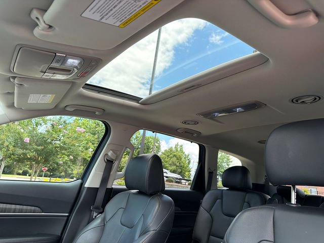Used 2025 Kia Telluride EX w/ EX Captain's Chair Package FWD image 33