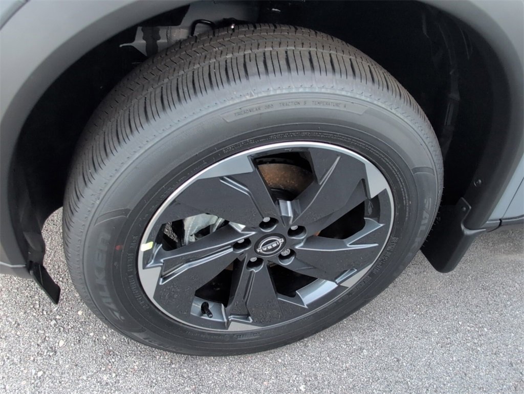 New 2026 Nissan Rogue SV image 5