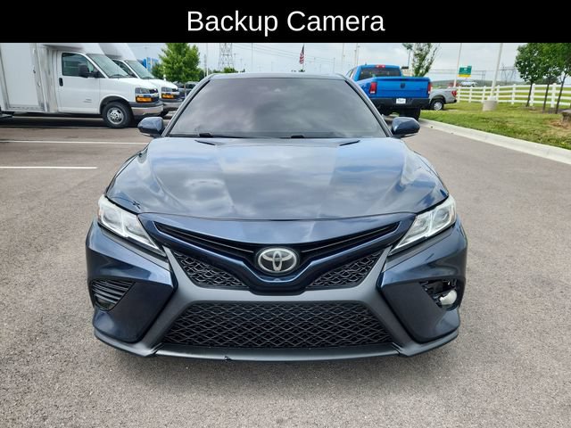 Used 2018 Toyota Camry SE w/ Moonroof Package FWD video 2