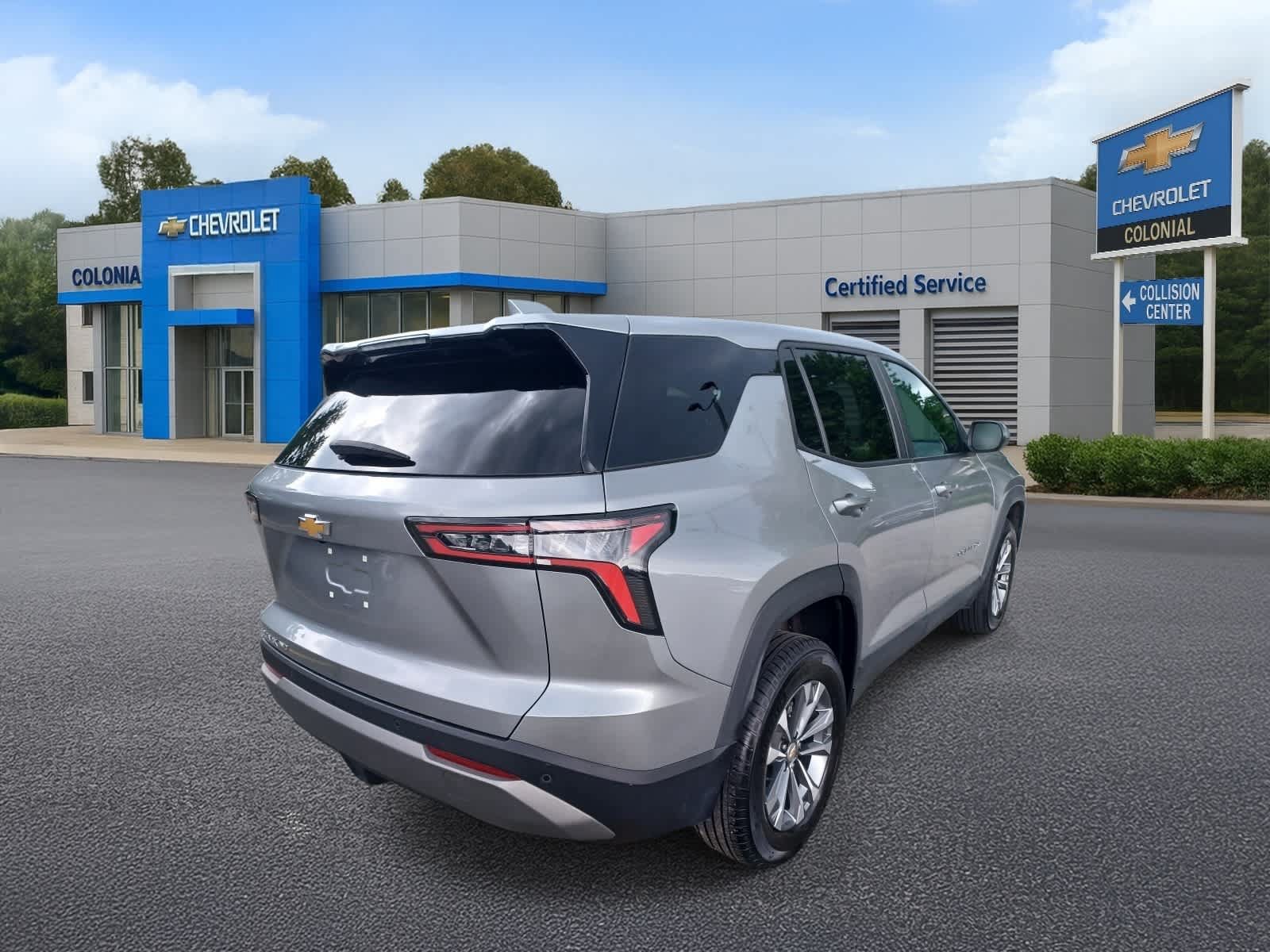 Used 2025 Chevrolet Equinox LT AWD/4WD image 4