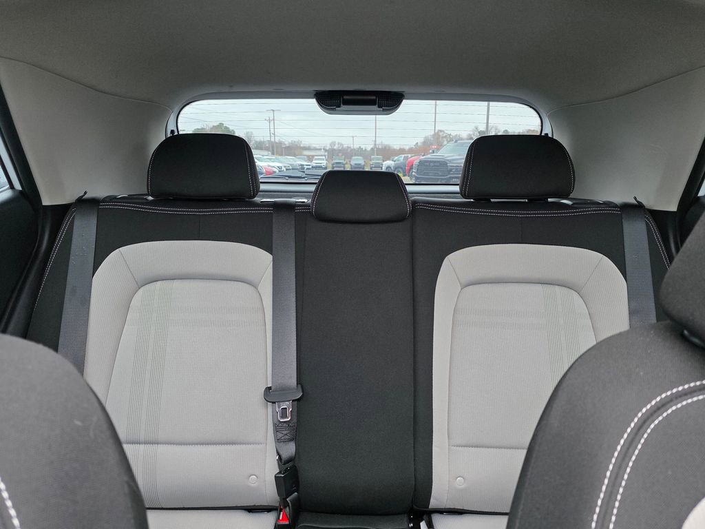 Used 2022 Hyundai Venue SEL image 28