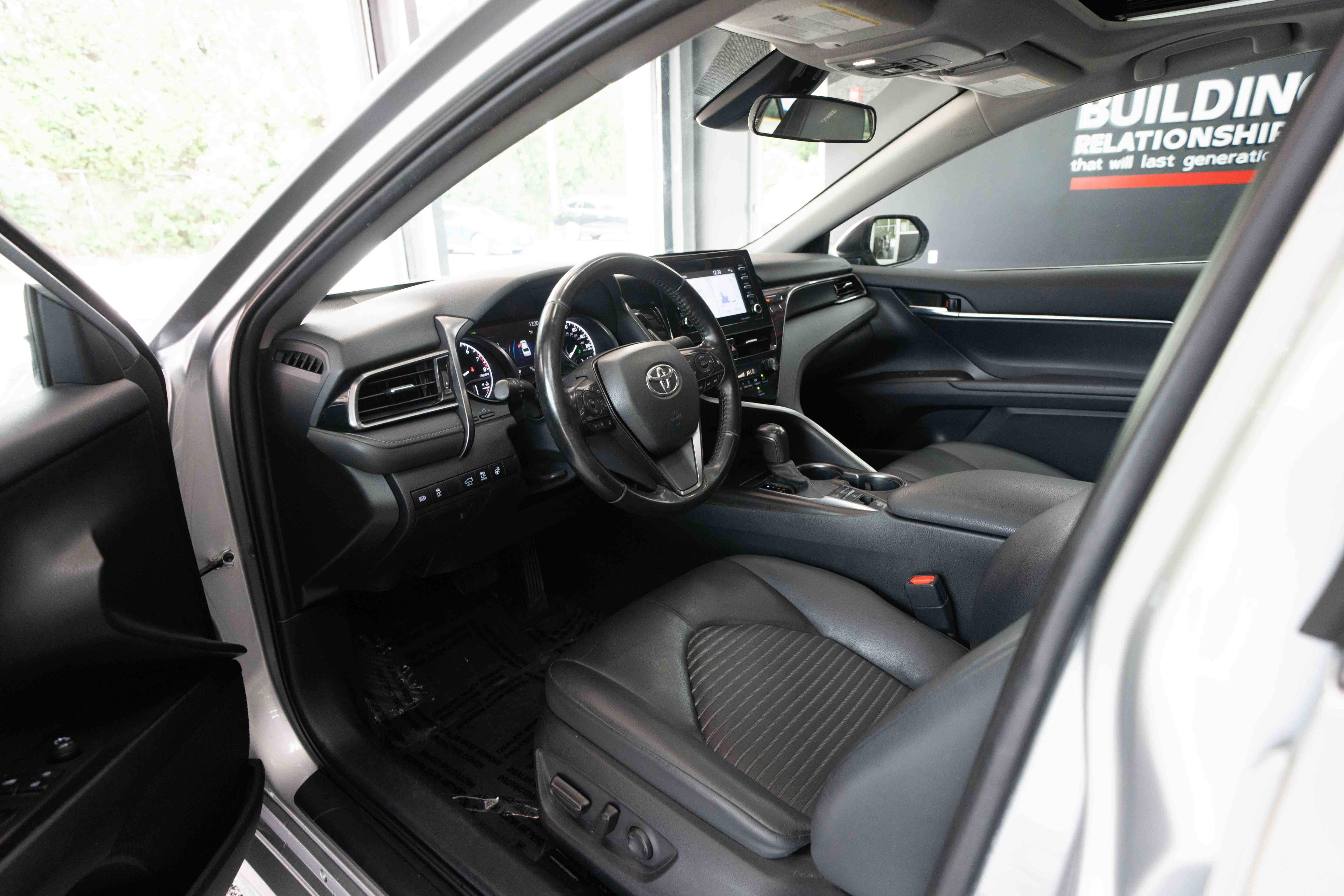 Used 2024 Toyota Camry SE w/ Cold Weather Package AWD/4WD image 8
