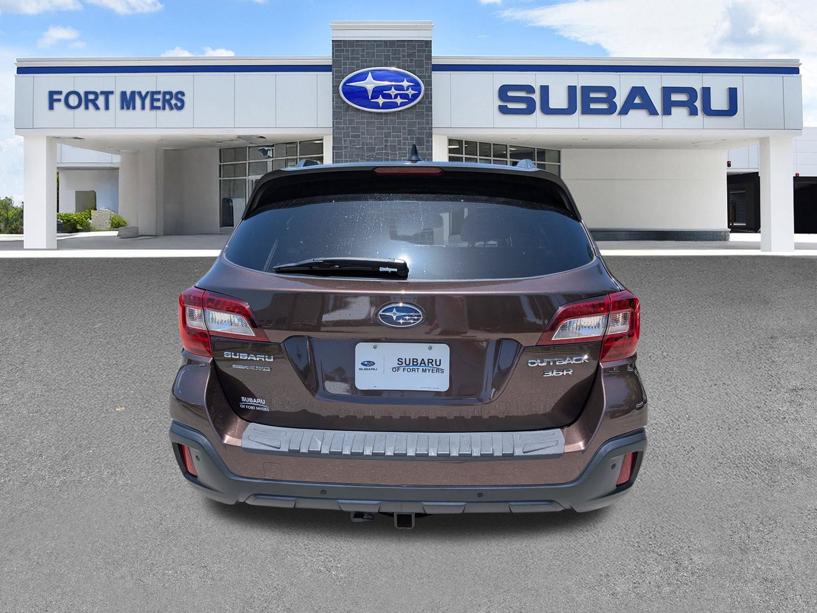 Used 2019 Subaru Outback 3.6R Touring w/ Popular Package #3A AWD/4WD image 5