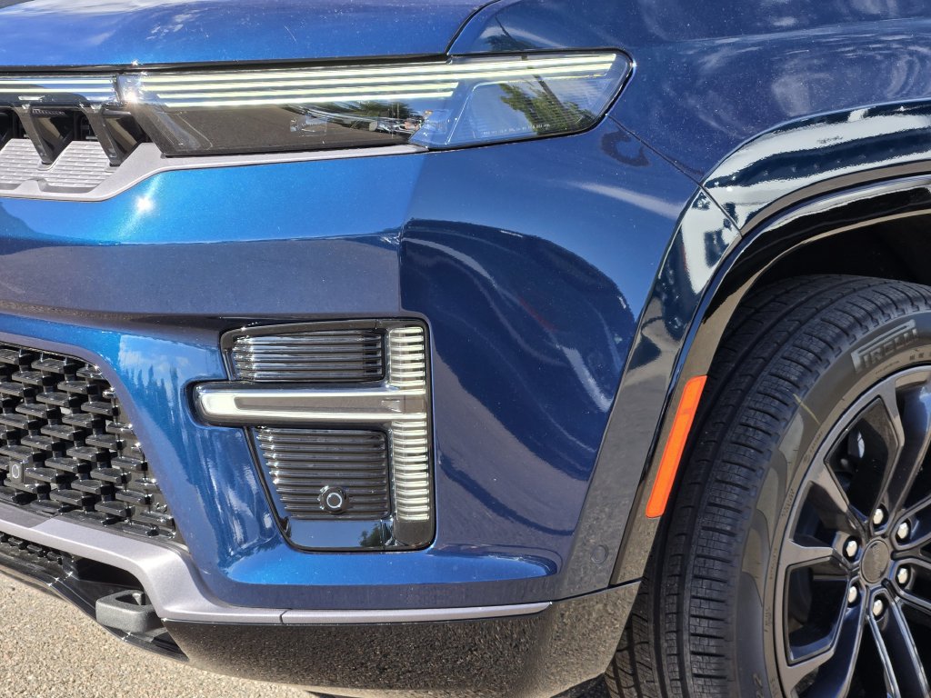 New 2026 Jeep Grand Wagoneer L Summit AWD/4WD image 5