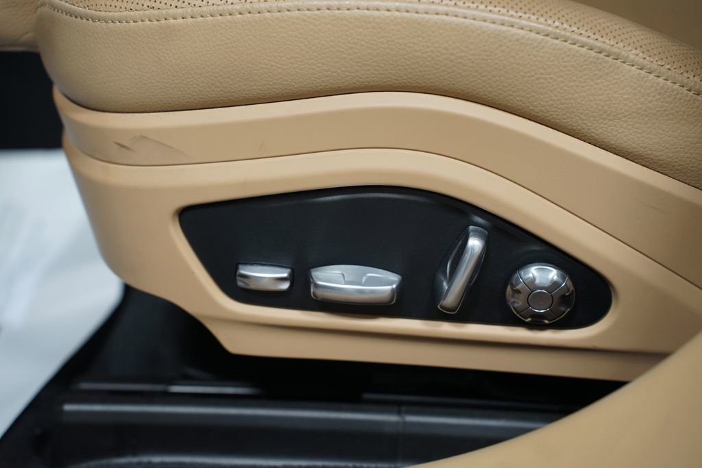 Used 2018 Porsche Panamera image 32
