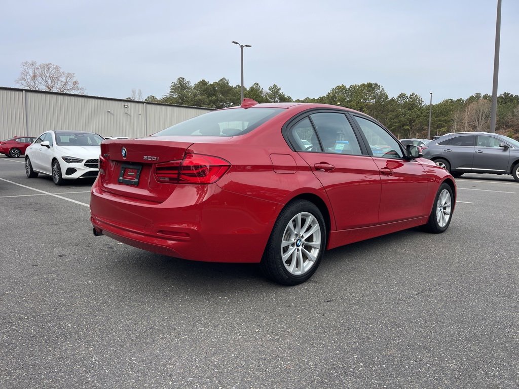 Used 2018 BMW 320i xDrive Sedan image 6