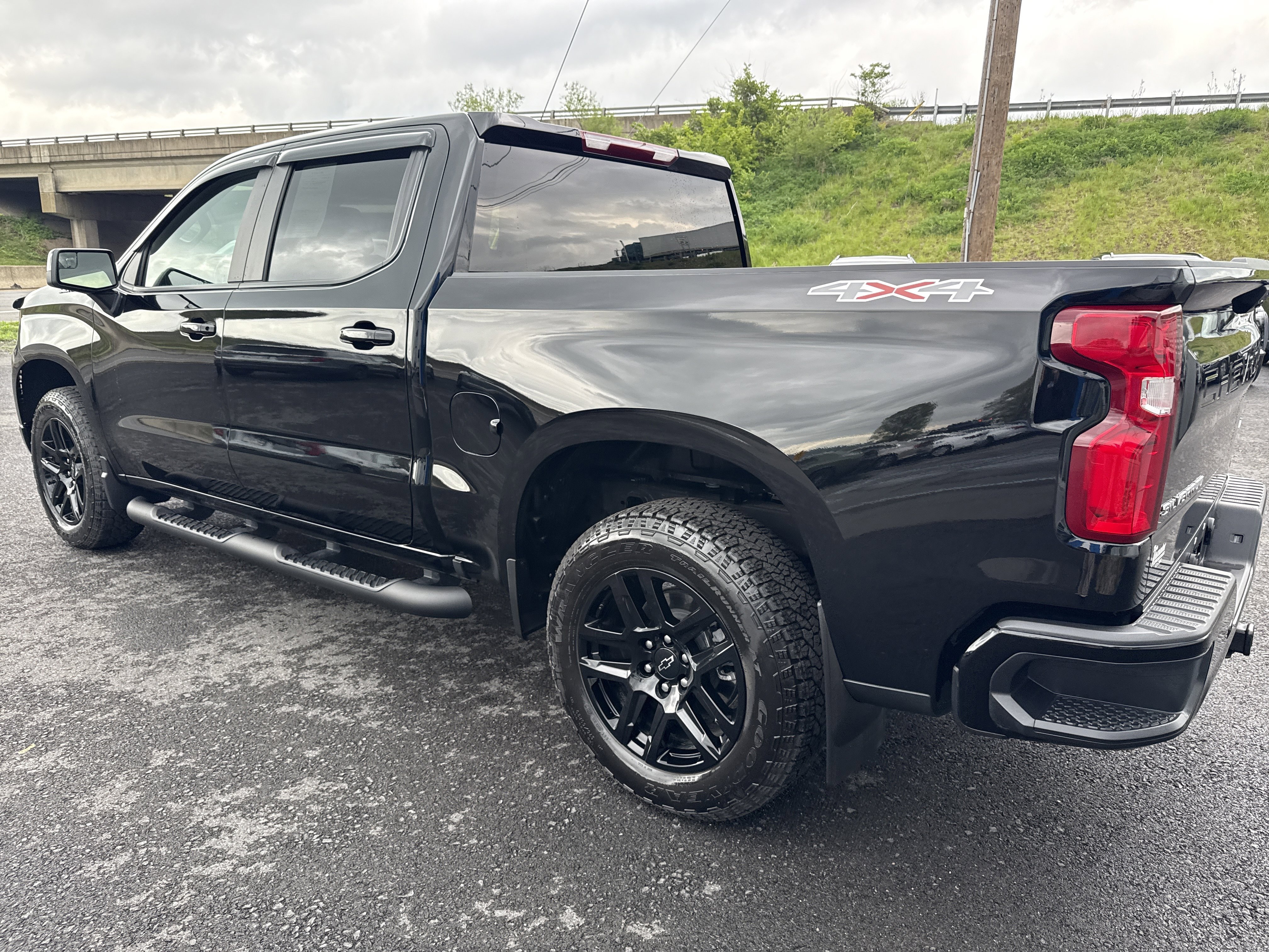 Used 2026 Chevrolet Silverado 1500 RST w/ RST Select Package AWD/4WD image 6