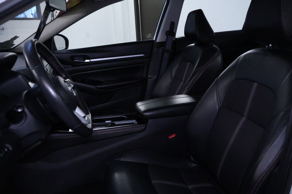 Used 2024 Nissan Altima 2.5 SR image 14