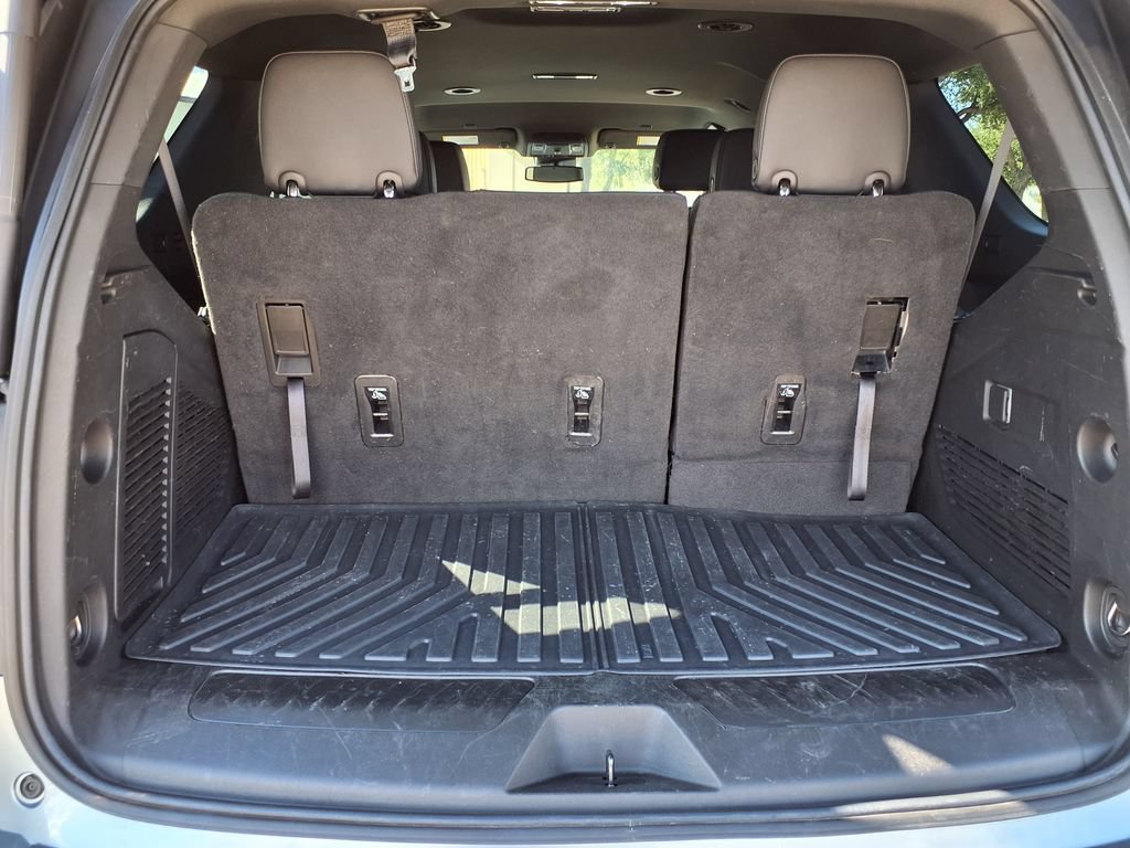Used 2023 Chevrolet Tahoe LT RWD image 9