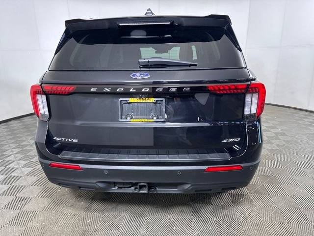 Used 2025 Ford Explorer Active image 4