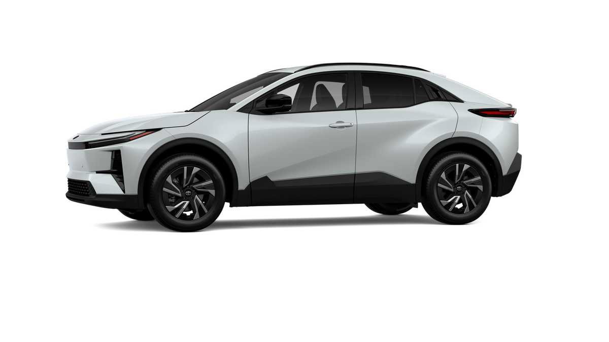 New 2026 Toyota C-HR AWD/4WD image 3
