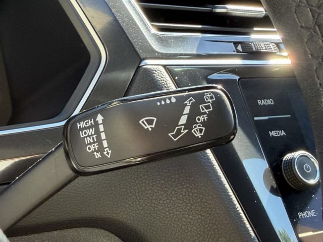 Certified 2023 Volkswagen Tiguan SEL R-Line AWD/4WD image 26
