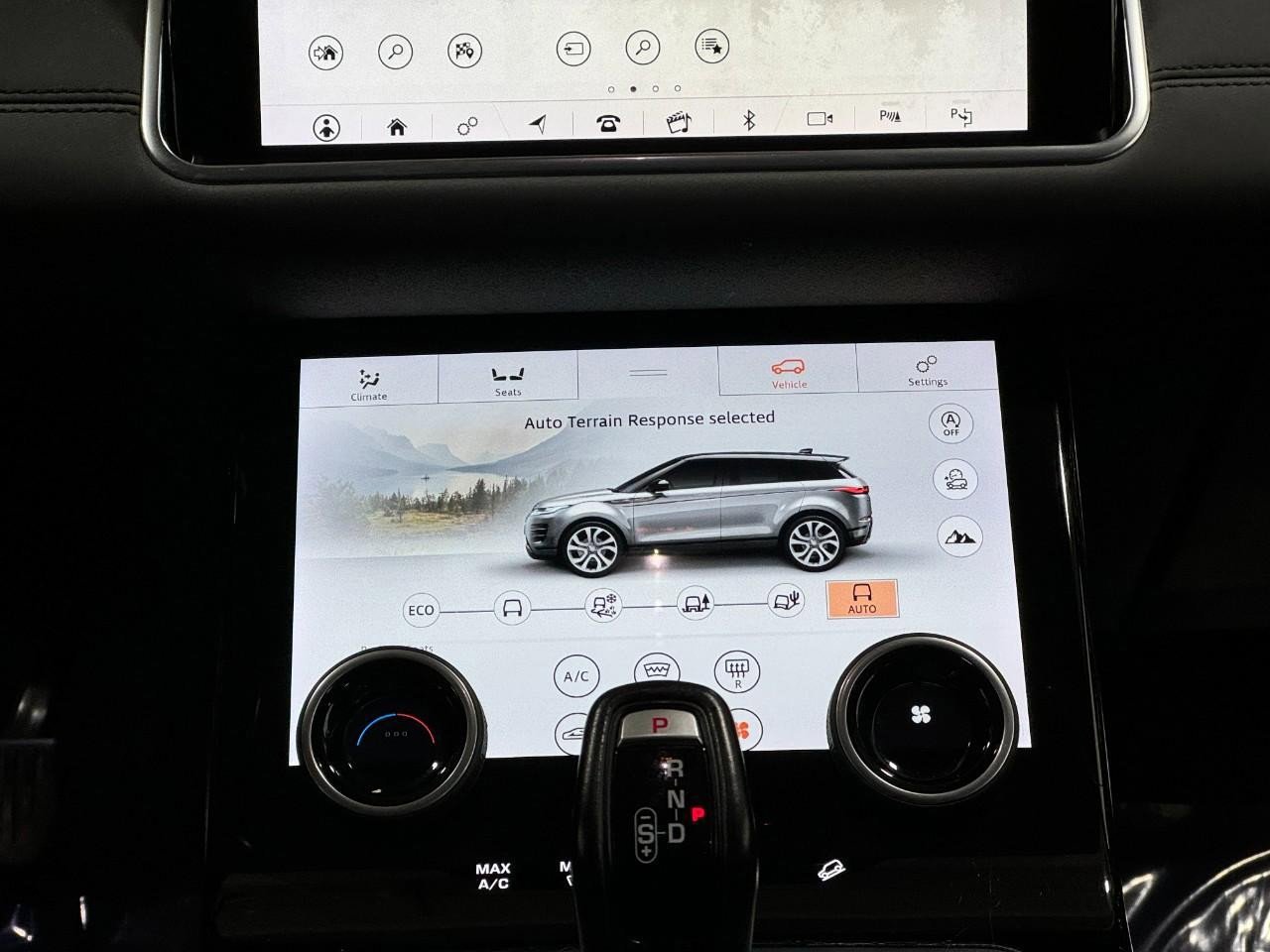 Used 2020 Land Rover Range Rover Evoque SE image 15