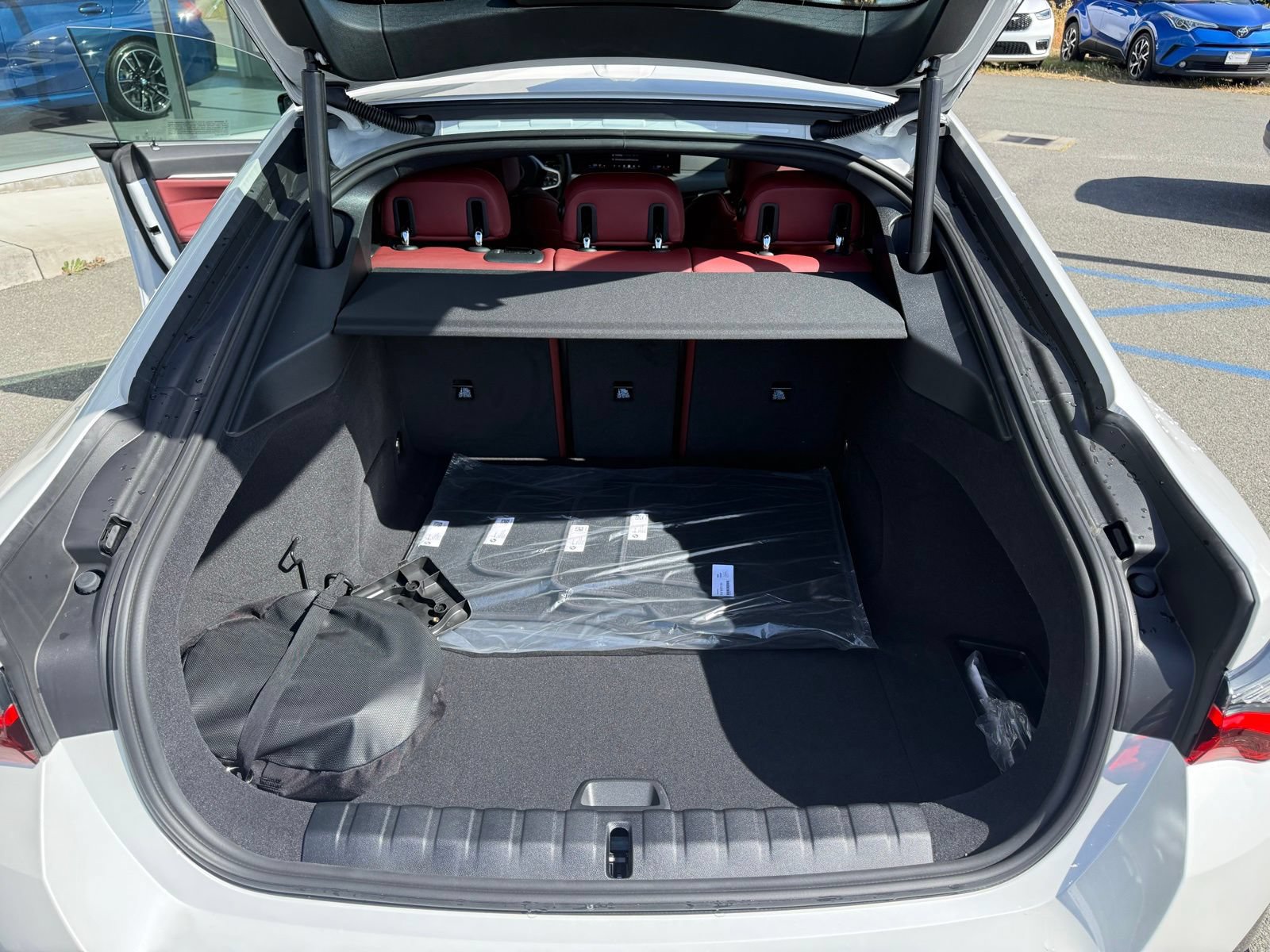 New 2026 BMW i4 xDrive40i w/ M Sport Package AWD/4WD image 32