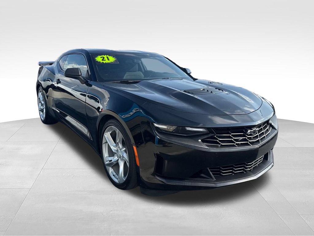 Used 2021 Chevrolet Camaro LT RWD image 8