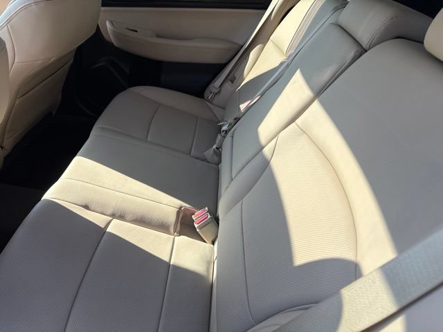 Used 2016 Subaru Outback 2.5i Limited AWD/4WD image 10