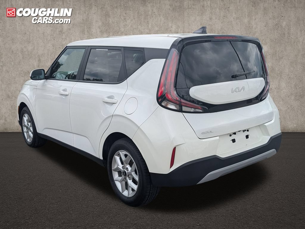 New 2024 Kia Soul LX w/ Option Group 015 FWD image 5