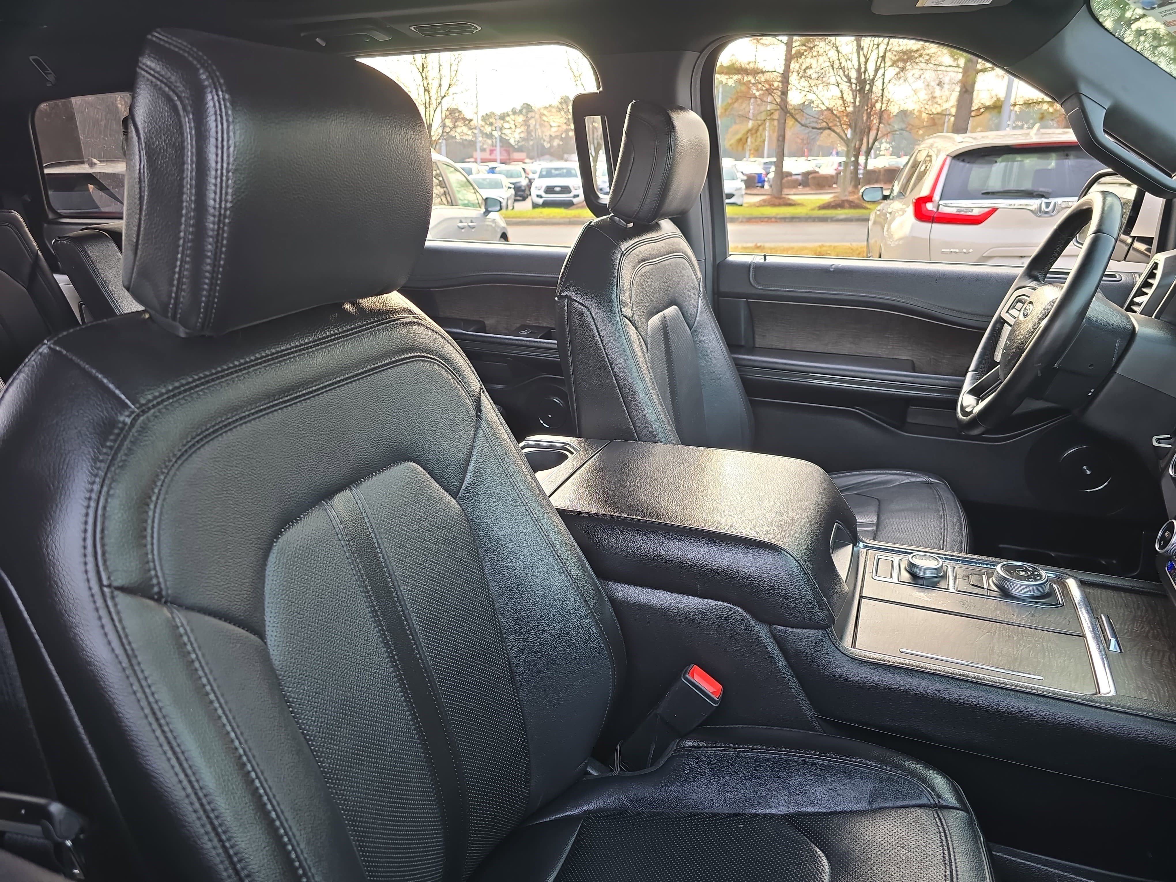 Used 2019 Ford Expedition Limited w/ Equipment Group 301A image 10