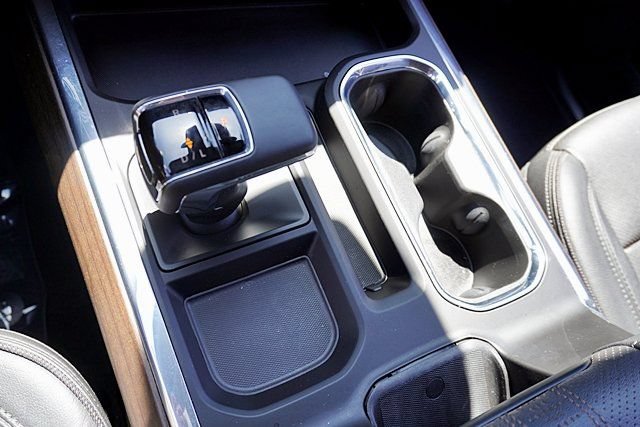Used 2024 Chevrolet Silverado 1500 High Country w/ High Country Premium Package AWD/4WD image 43