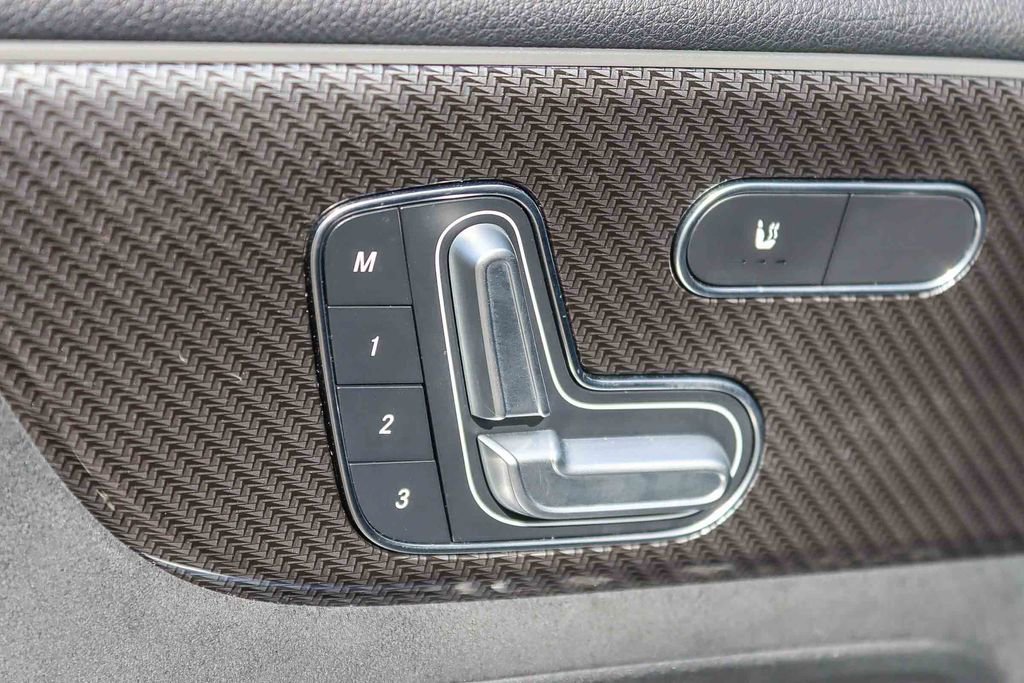 Used 2021 Mercedes-Benz GLA 250 4MATIC image 45