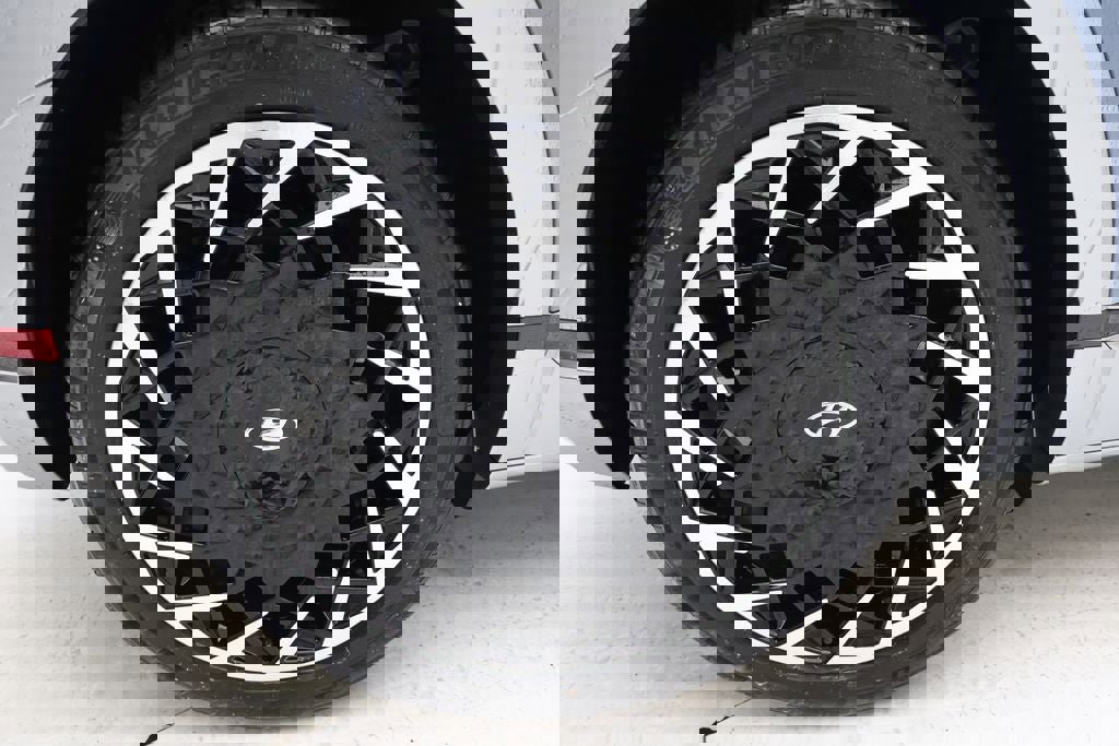 Used 2023 Hyundai Ioniq 5 Limited w/ Cargo Package image 10