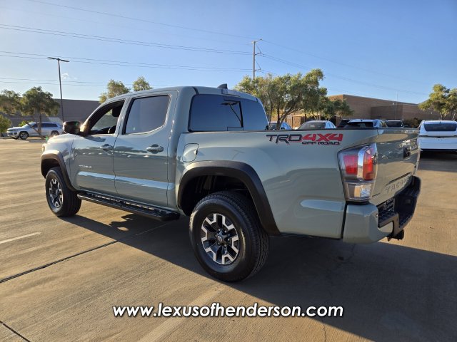 Used 2022 Toyota Tacoma TRD Off-Road AWD/4WD image 4