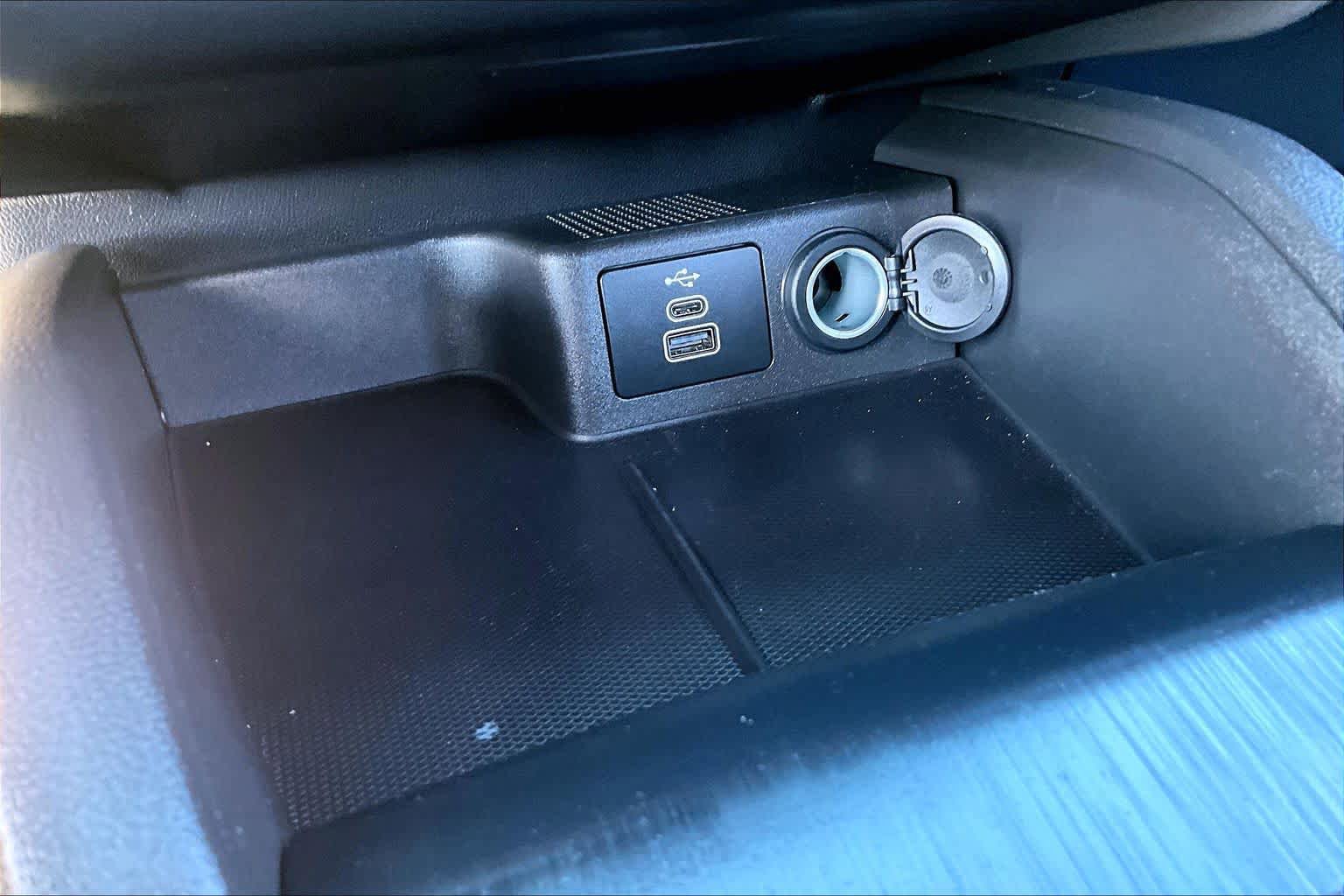 Used 2025 Ford Escape ST-Line FWD image 32