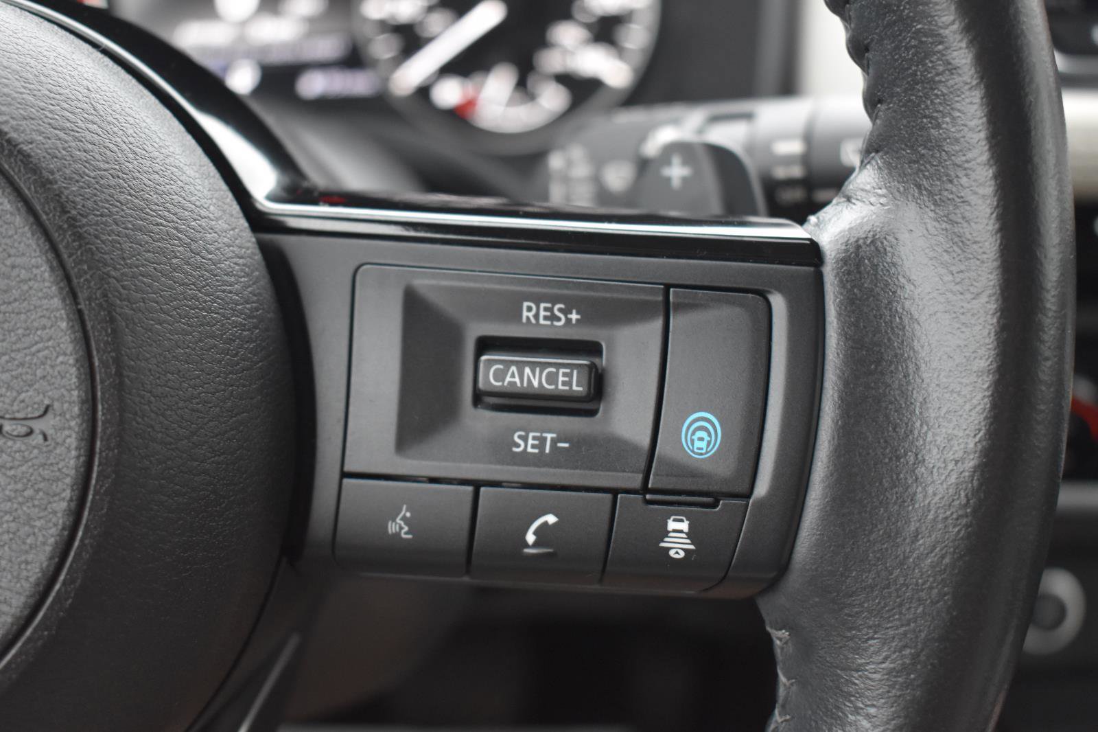 Used 2023 Nissan Rogue SV w/ SV Premium B Package FWD image 35