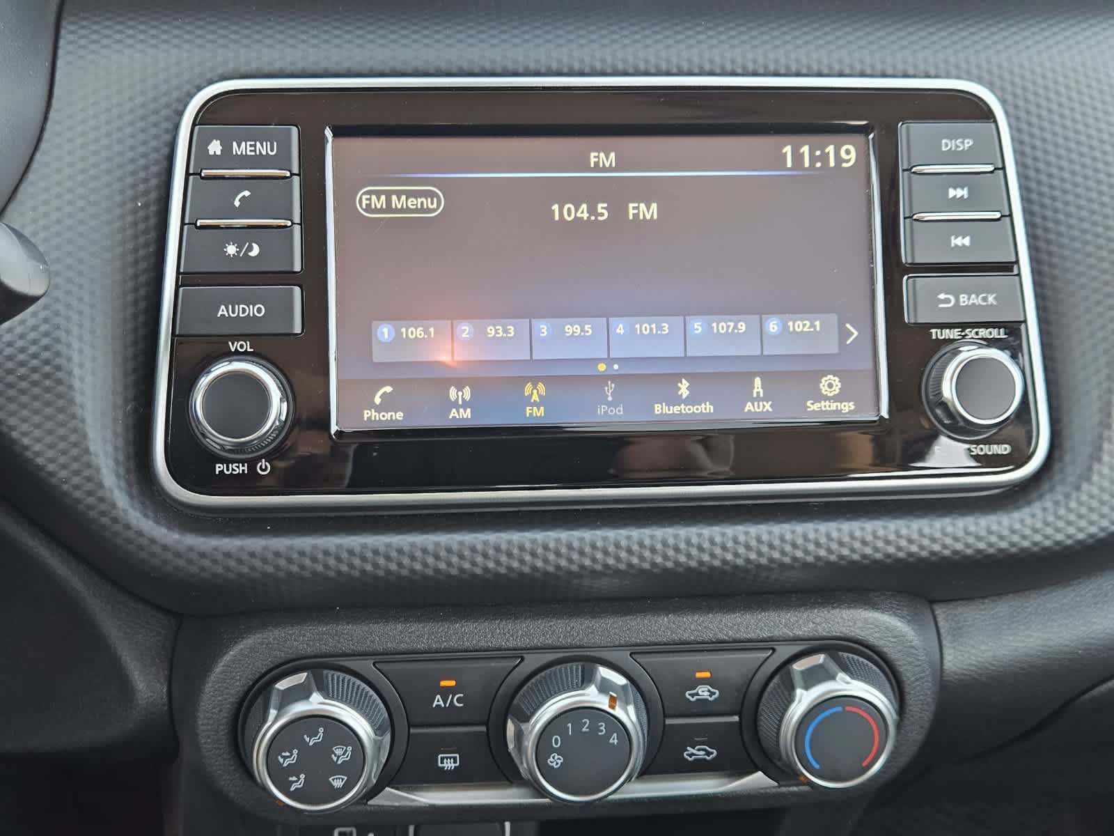 Used 2024 Nissan Kicks S FWD image 15