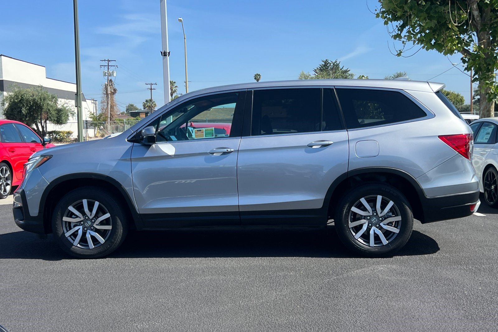 Used 2021 Honda Pilot EX image 2