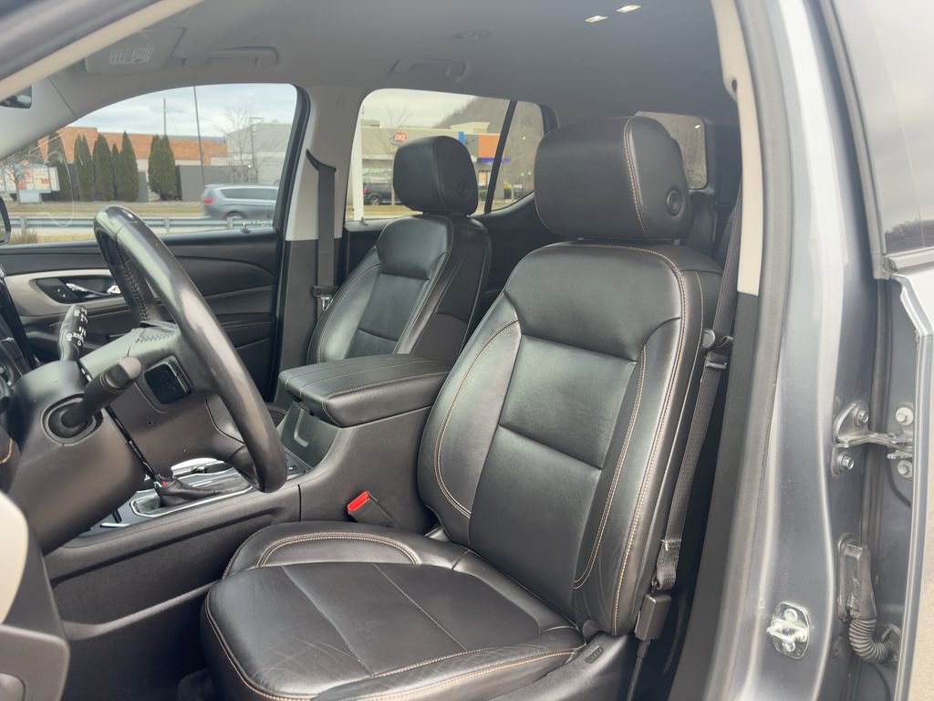 Used 2020 Chevrolet Traverse RS image 15
