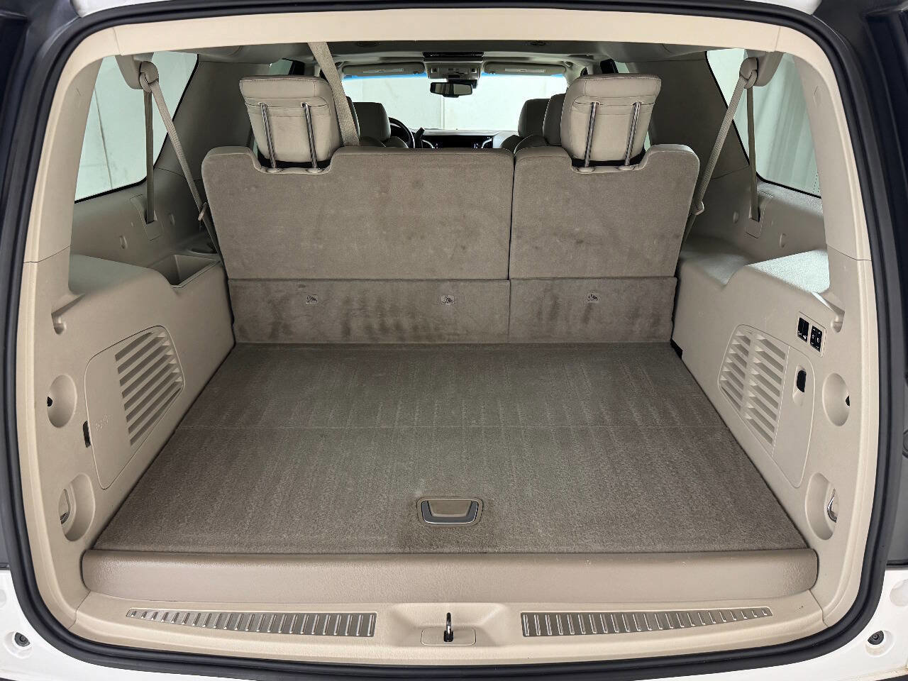 Used 2016 Cadillac Escalade ESV Premium AWD/4WD image 92