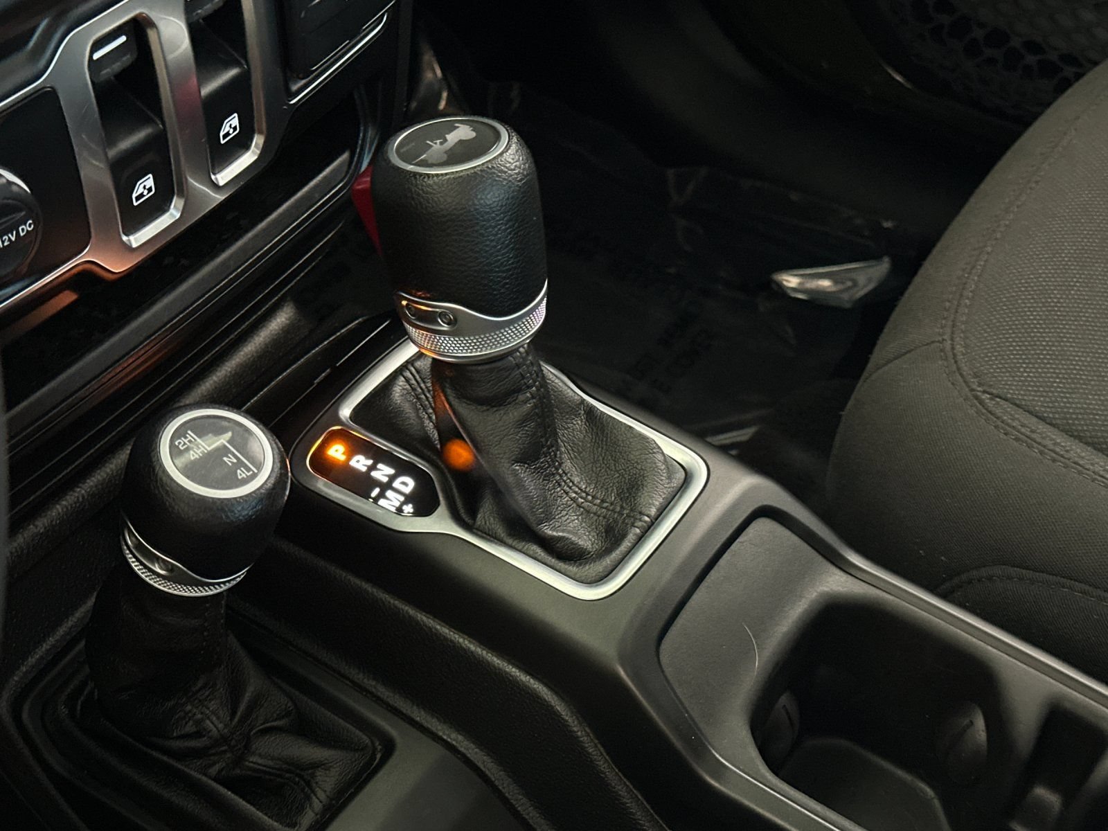 Used 2023 Jeep Wrangler Sport AWD/4WD image 19