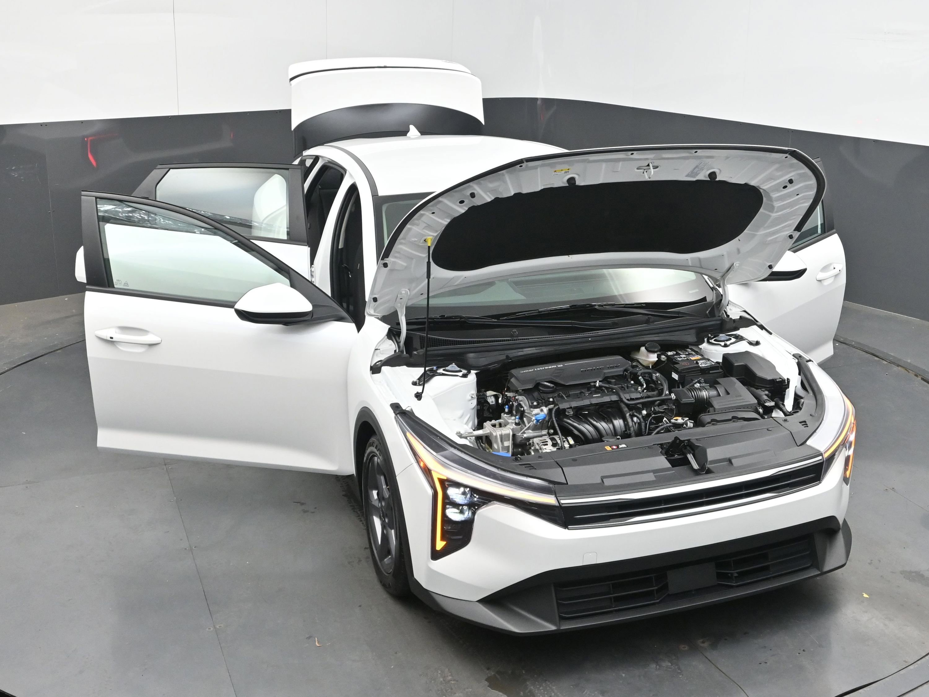 Used 2025 Kia K4 FWD image 40