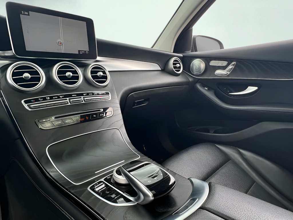 Used 2017 Mercedes-Benz GLC 300 4MATIC Coupe image 54