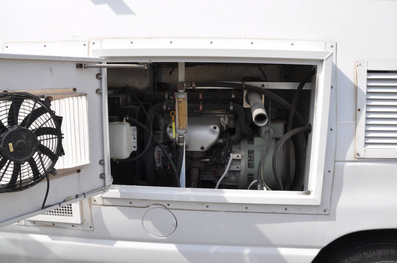 Used 2013 Ford E-250 and Econoline 250 RWD image 20
