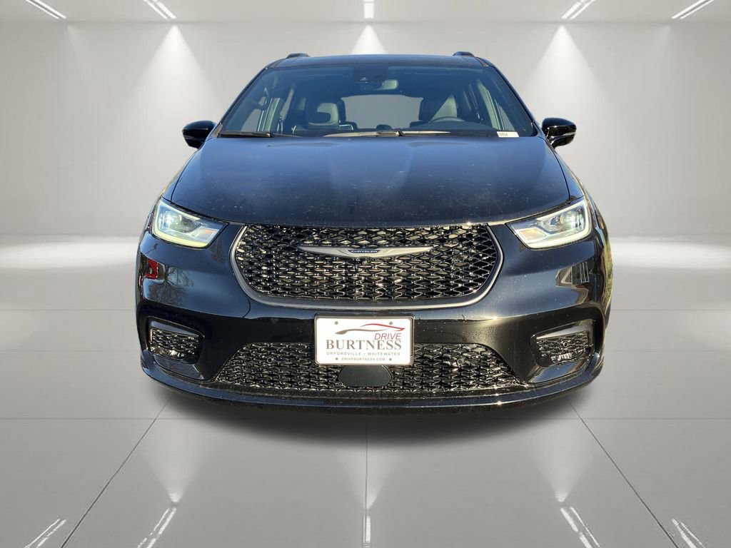 New 2026 Chrysler Pacifica Limited w/ S Appearance Package image 3