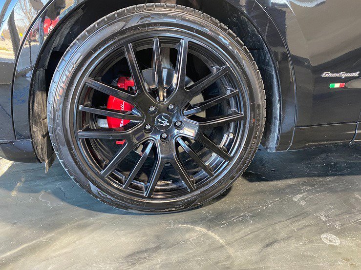 Used 2018 Maserati Levante GranSport image 6