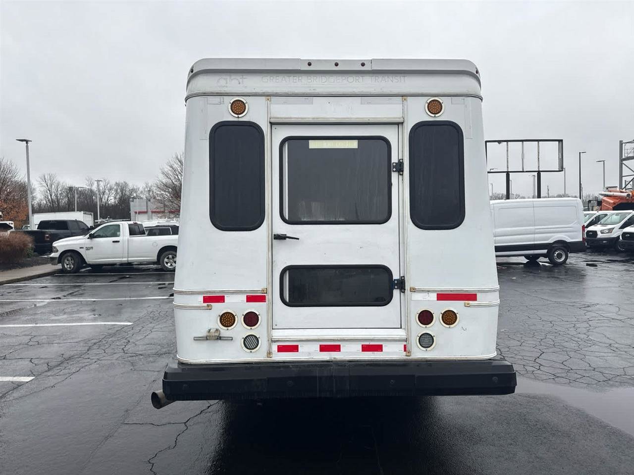 Used 2016 Chevrolet Express 4500 w/ Shuttle Bus Package RWD image 9