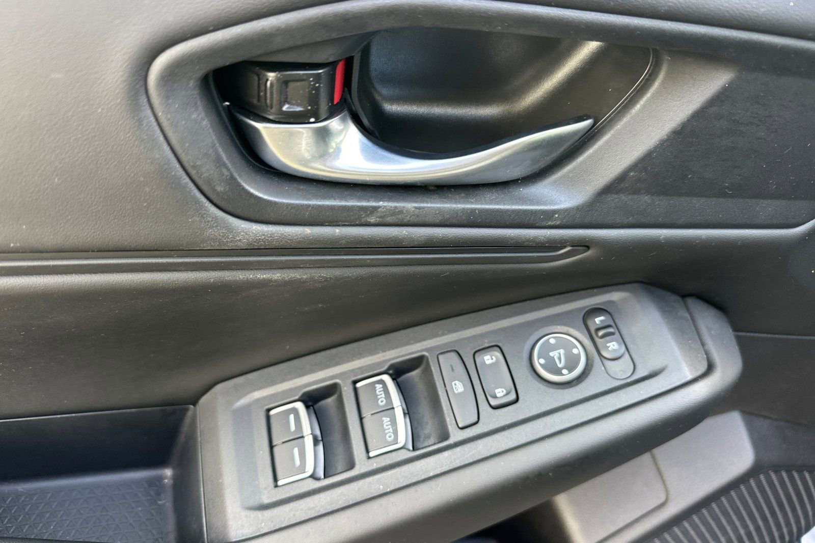 Used 2023 Honda Accord EX image 12