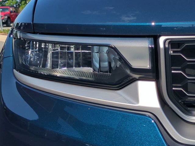 New 2026 Jeep Grand Cherokee Limited w/ Luxury Tech Group II AWD/4WD image 10
