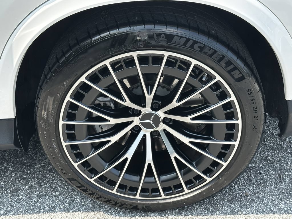 Certified 2026 Mercedes-Benz GLC 43 AMG 4MATIC image 23