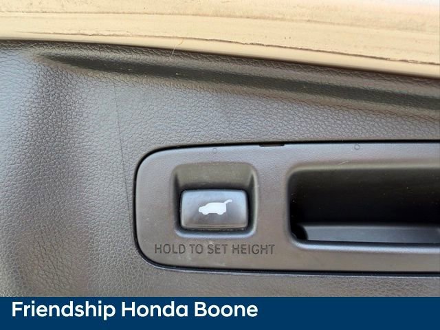 Used 2018 Honda CR-V Touring image 49