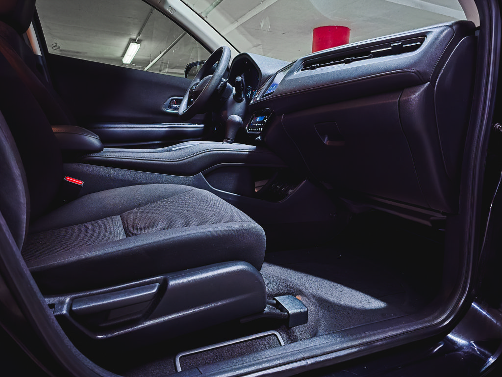 Used 2017 Honda HR-V EX image 32