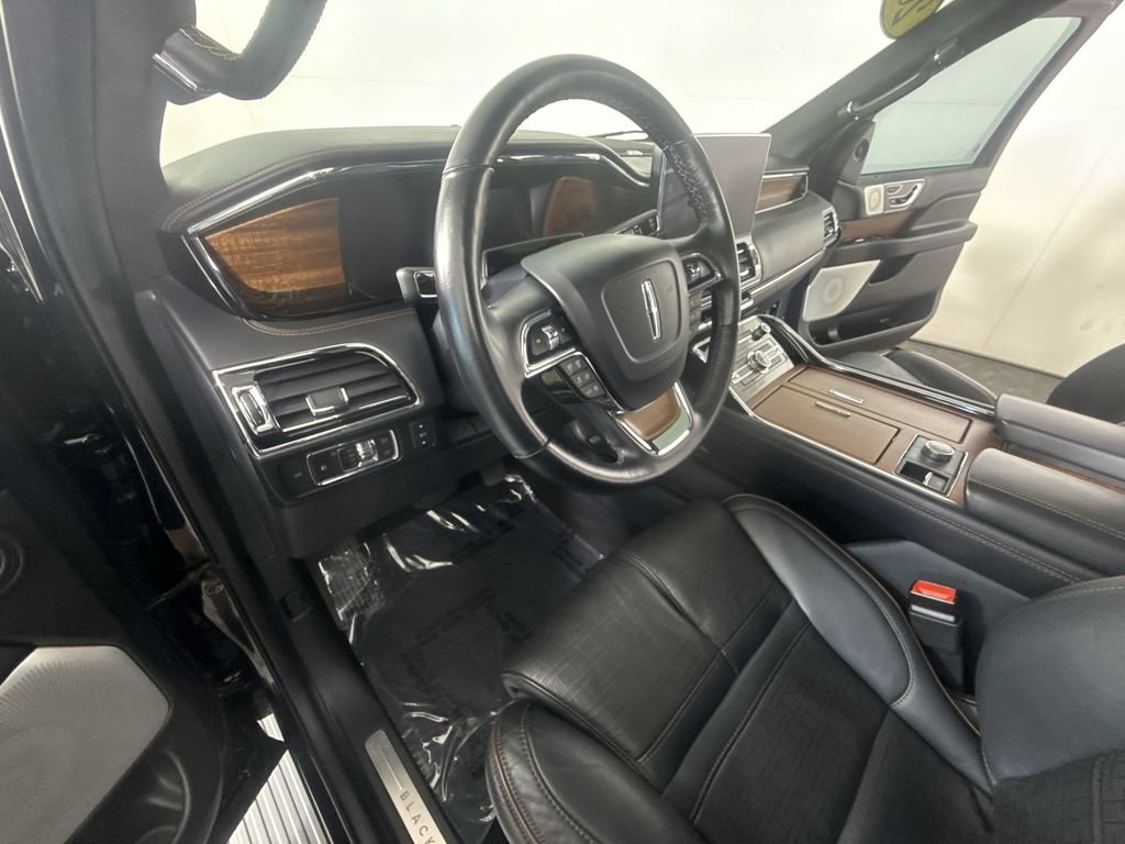 Used 2022 Lincoln Navigator Black Label AWD/4WD image 11